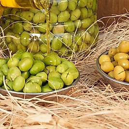 YEŞİL TAŞ KIRMA ZEYTİN ( el kırması )